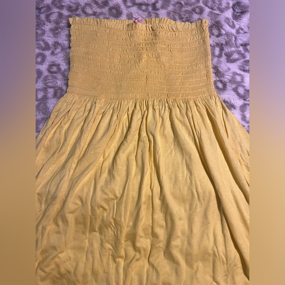 Woman’s Yellow Smocked Maix dress Size S-M - Picture 2 of 3